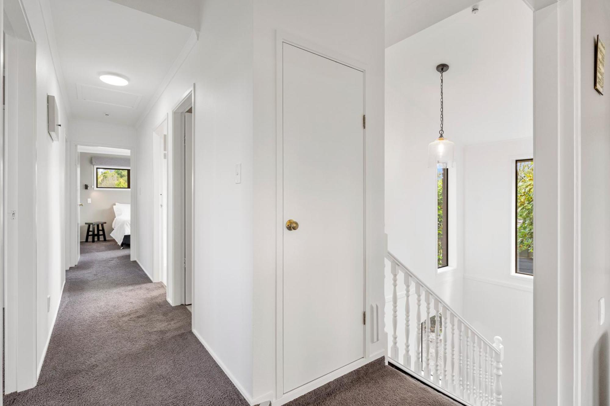 Ngaio Views - Lake Taupo Holiday Home Екстер'єр фото