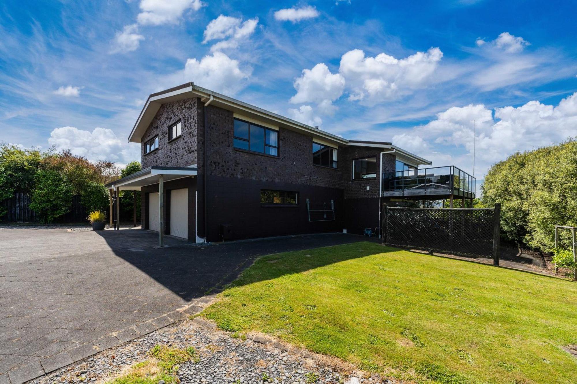 Ngaio Views - Lake Taupo Holiday Home Екстер'єр фото